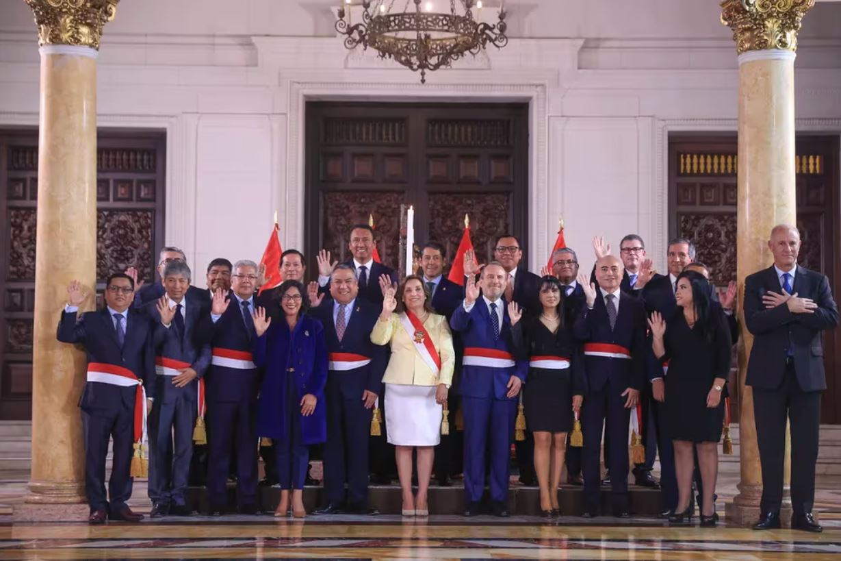 Dina Boluarte y su gabinete renovado. Foto: Presidencia/Flickr